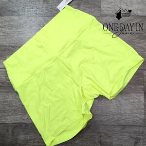 Ododos Yoga Shorts Size XL